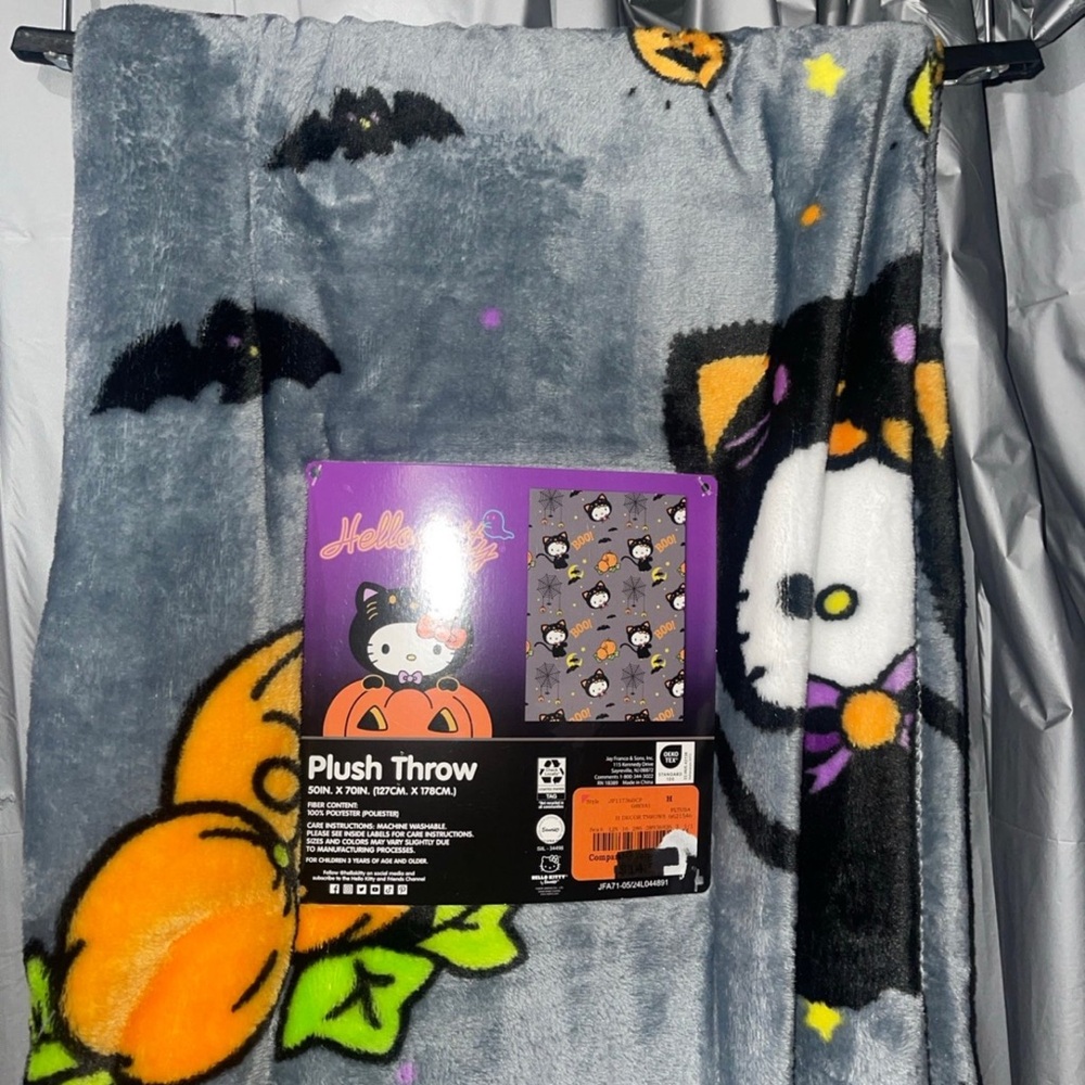 Hello Kitty Gray Plush blanket kitty costume
